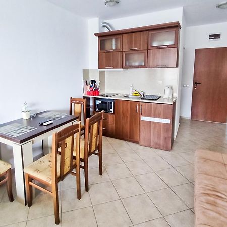 Apartament Studio Comfort Primorsko Mm Complex Екстериор снимка