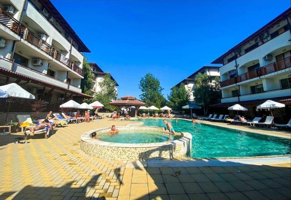 Apartament Studio Comfort Primorsko Mm Complex Екстериор снимка
