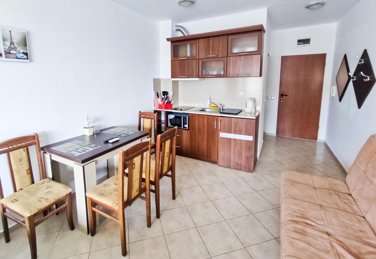 Apartament Studio Comfort Primorsko Mm Complex Екстериор снимка