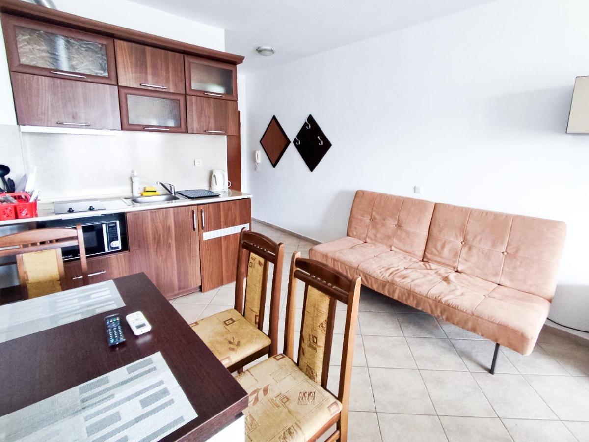 Apartament Studio Comfort Primorsko Mm Complex Екстериор снимка