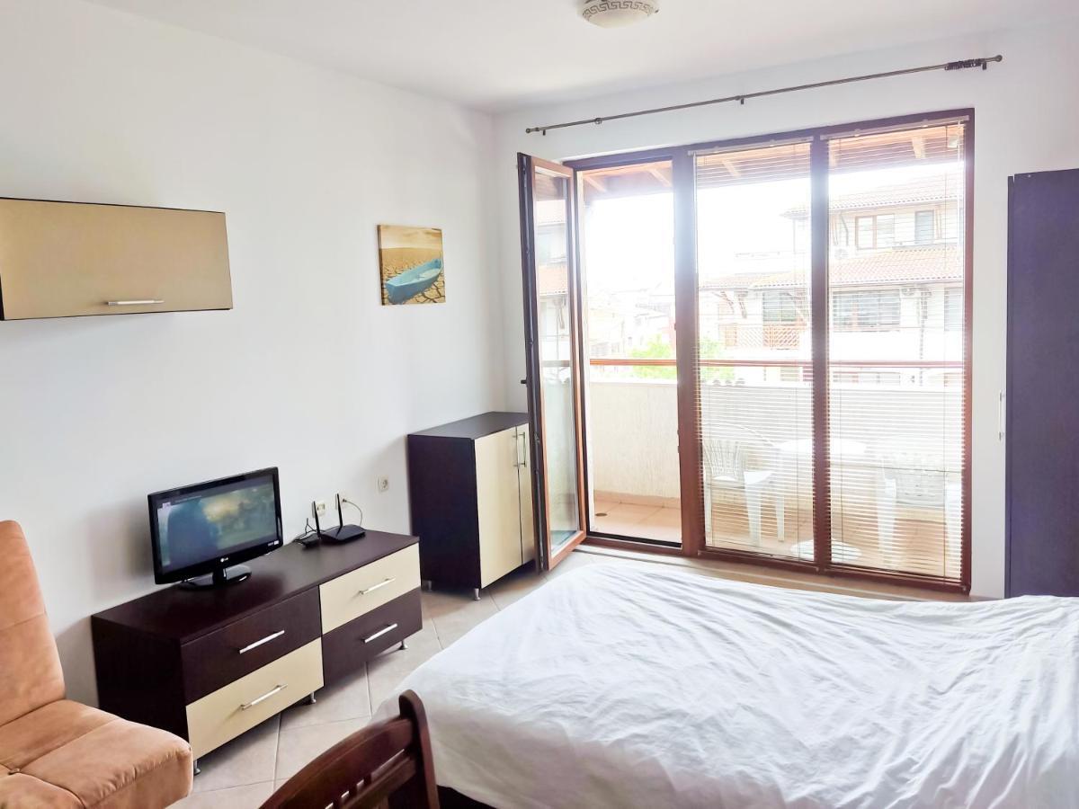 Apartament Studio Comfort Primorsko Mm Complex Екстериор снимка